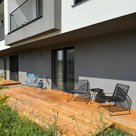 Deardeer Apartmán *